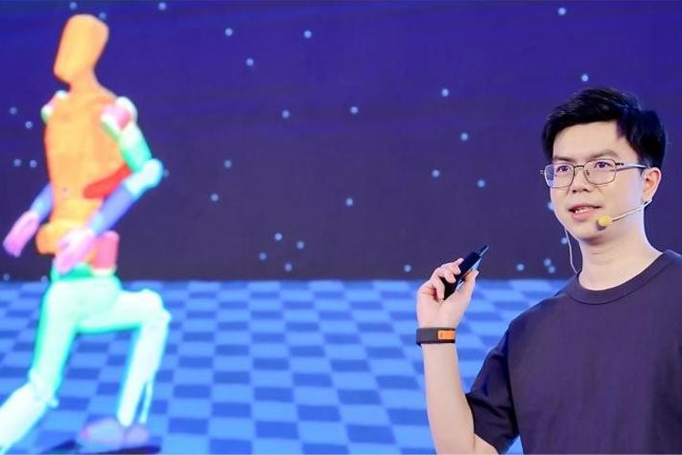 天才少年稚晖君350vip浦京集团机器人走路进场！AI模型做大脑，目标售价20万以内